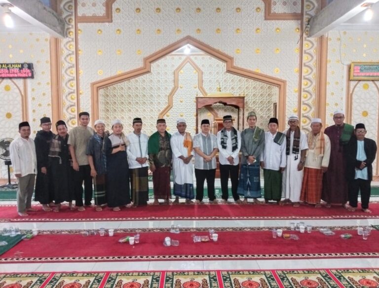 Safari Subuh yang diadakan oleh DMI Kabupaten Sekadau di Masjid Al-Ilham Nirboyo 2